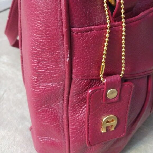 Etienne Aigner Purse Oxblood Red Pebbled Leather Big Buckle Shoulder Handbag - Picture 9 of 13